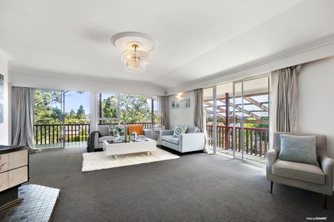 Photo of property in 15 Barlow Place, Chatswood, Auckland, 0626