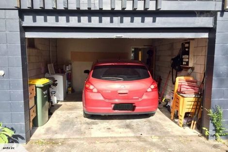 Photo of property in 32 James Street, Bayview, Auckland, 0629