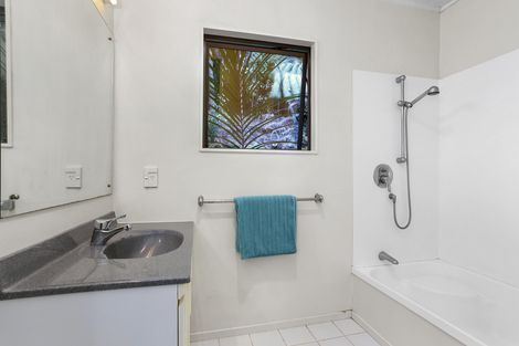 Photo of property in 1 Park Road, Titirangi, Auckland, 0604