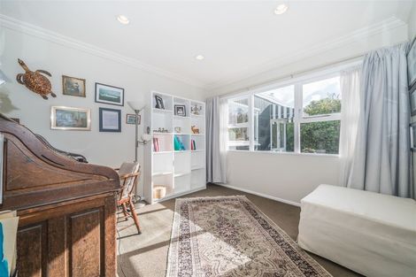 Photo of property in 10 Cremorne Avenue, Hokowhitu, Palmerston North, 4410