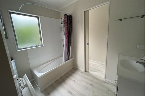 Photo of property in 38 William Street, Waikanae Beach, Waikanae, 5036