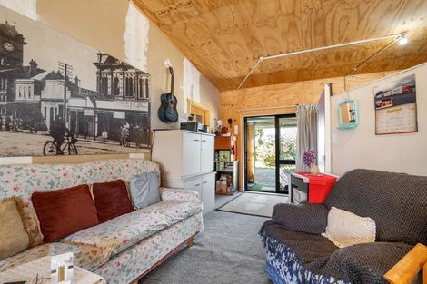 Photo of property in 1 Richardson Street, Woodville, 4920