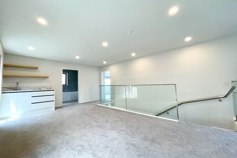 Photo of property in 6 Vanbrugh Place, Bucklands Beach, Auckland, 2014