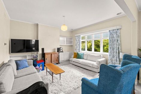Photo of property in 26 Wanganui Road, Marton, 4710