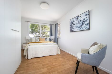 Photo of property in 90 Lantana Road, Green Bay, Auckland, 0604