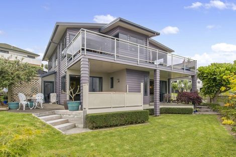 Photo of property in 36 Downing Place, Welcome Bay, Tauranga, 3112