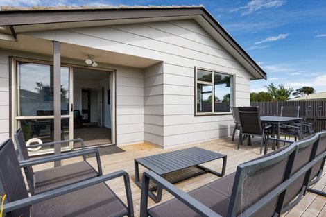 Photo of property in 25 Chelmarsh Place, Highbury, Palmerston North, 4412