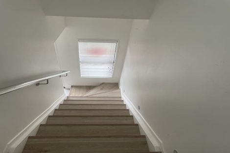 Photo of property in 8/14 Kerswill Place, Pakuranga, Auckland, 2010