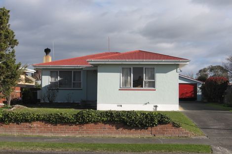 Photo of property in 25 Shackleton Street, Maraenui, Napier, 4110