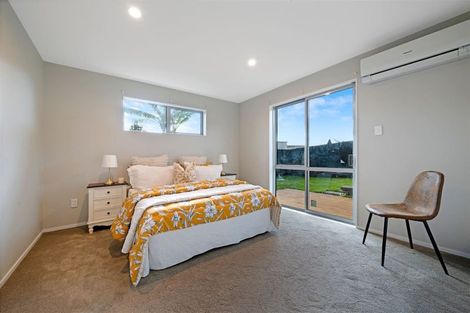 Photo of property in 49 Cirrus Way, Ranui, Auckland, 0612