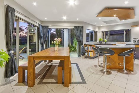 Photo of property in 8 Monkton Close, Greenhithe, Auckland, 0632