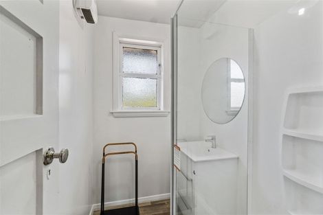 Photo of property in 11 Evatt Street, Bryndwr, Christchurch, 8053