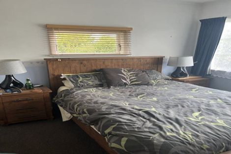 Photo of property in 20 Ranui Terrace, Tawa, Wellington, 5028