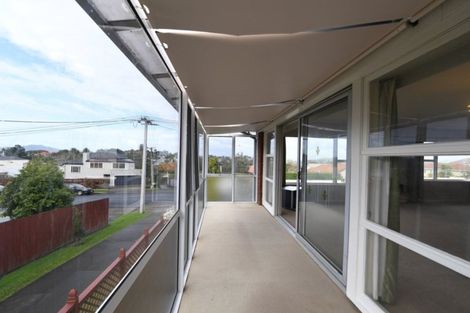 Photo of property in 1/3 Onepoto Road, Hauraki, Auckland, 0622