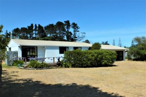 Photo of property in 109 Karaka Place, Matarangi, Whitianga, 3592