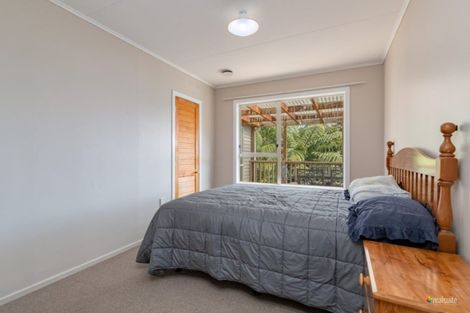 Photo of property in 32 Vista Crescent, Maoribank, Upper Hutt, 5018