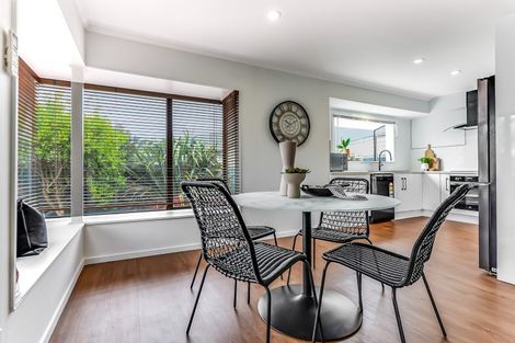 Photo of property in 35a Lake Crescent, Hamilton Lake, Hamilton, 3204