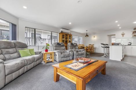Photo of property in 119a Clevedon Road, Papakura, 2110