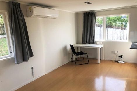 Photo of property in 54 Stanley Road, Glenfield, Auckland, 0629