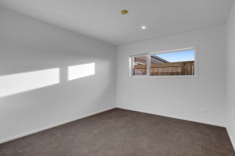 Photo of property in 19a Silverwood Lane, Leamington, Cambridge, 3495