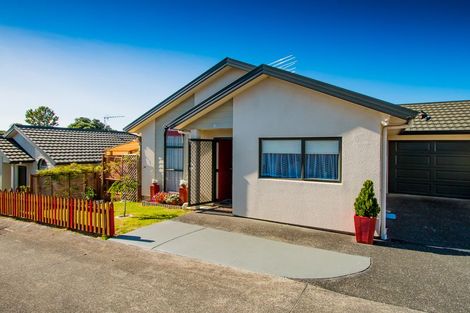 Photo of property in 23/2 Brixton Road, Manly, Whangaparaoa, 0930