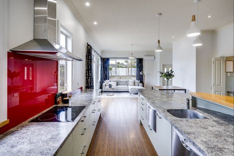 Photo of property in 472 Main North Road, Bay View, Napier, 4104