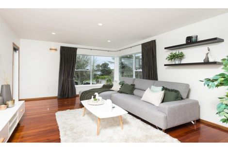 Photo of property in 39 Royal View Road, Te Atatu South, Auckland, 0610
