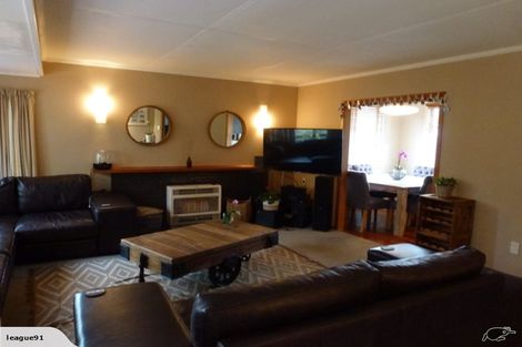 Photo of property in 124 Ruamahanga Crescent, Terrace End, Palmerston North, 4410