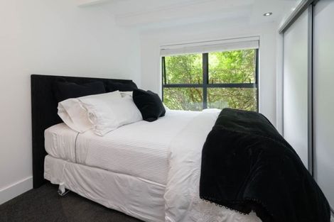 Photo of property in 21 Tanglewood Place, Cockle Bay, Auckland, 2014