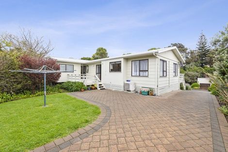 Photo of property in 66 Renown Road, Raumati South, Paraparaumu, 5032