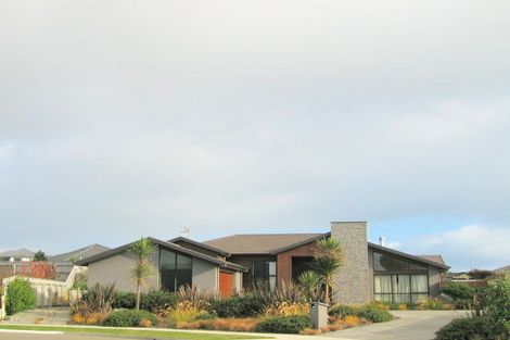 Photo of property in 26 Datum Way, Paraparaumu, 5032