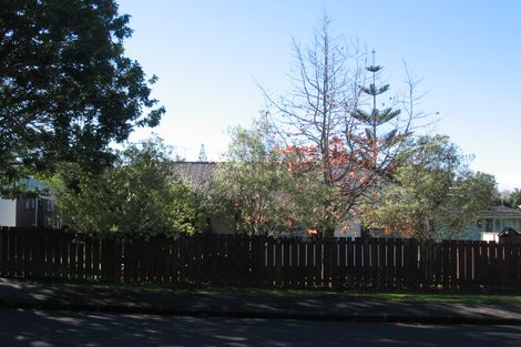 Photo of property in 23 Coey Place, Glen Eden, Auckland, 0602