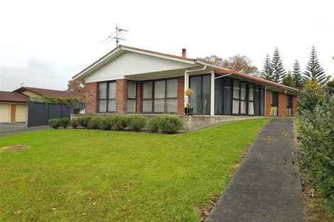 Photo of property in 1 Ti Nana Crescent, Henderson, Auckland, 0610