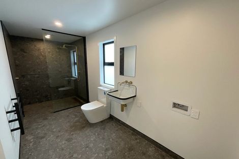 Photo of property in 30a Waiwaka Terrace, Strandon, New Plymouth, 4312