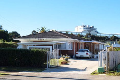 Photo of property in 2/70 Rosella Road, Mangere East, Auckland, 2024