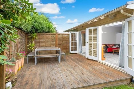 Photo of property in 45 Lindsay Street, St Albans, Christchurch, 8014