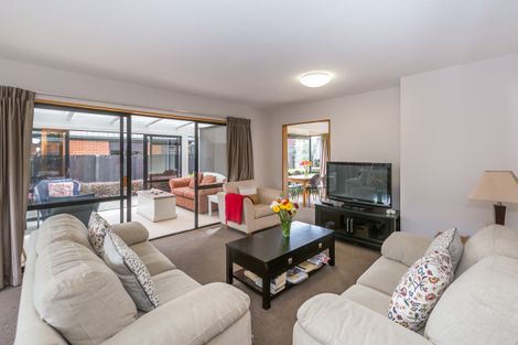 Photo of property in 2/8 Herbs Place, Cashmere, Christchurch, 8022