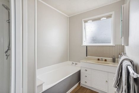 Photo of property in 37 Reelick Avenue, Pakuranga Heights, Auckland, 2010