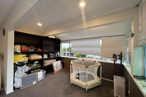 Photo of property in 3 Altair Place, Windsor Park, Auckland, 0632