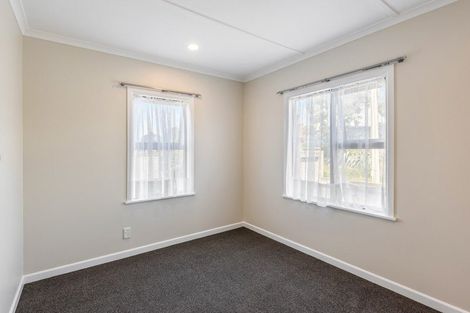 Photo of property in 33 Martin Road, Paraparaumu Beach, Paraparaumu, 5032