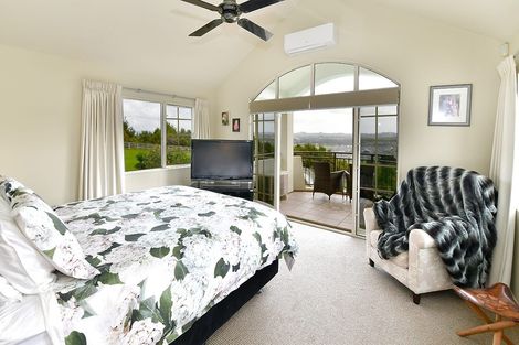 Photo of property in 54 Pinetone Road, Kumeu, 0892