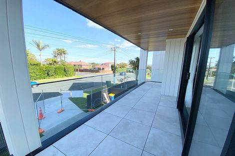 Photo of property in 42 Montgomery Avenue, Belmont, Auckland, 0622