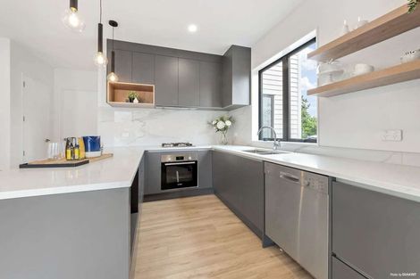 Photo of property in 17a Stanniland Street, Sunnyhills, Auckland, 2010