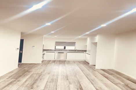 Photo of property in 4/2 Smiths Avenue, Papakura, 2110