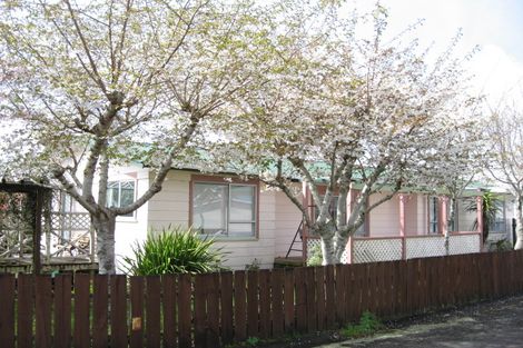 Photo of property in 8 Tainui Terrace, Inglewood, 4330