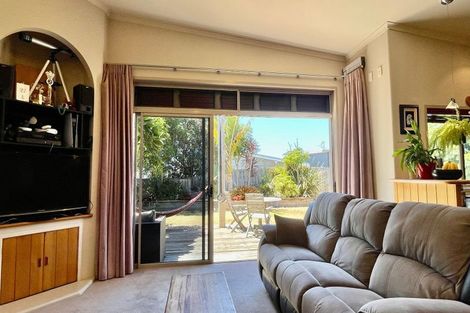 Photo of property in 14 Surfside Lane, Ruakaka, 0116