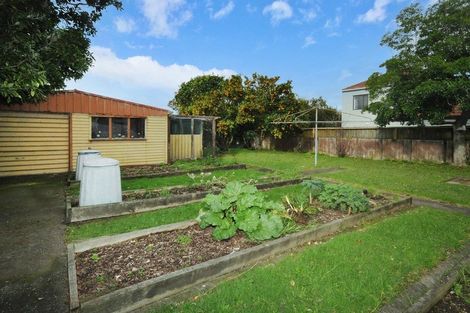Photo of property in 28 Grassways Avenue, Pakuranga, Auckland, 2010