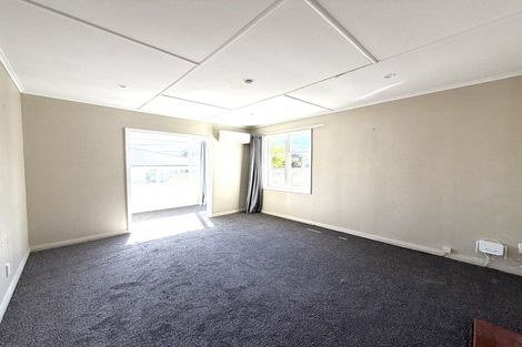 Photo of property in 11 Winara Avenue, Waikanae, 5036