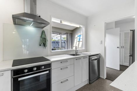 Photo of property in 1/33 Bramley Drive, Farm Cove, Auckland, 2012