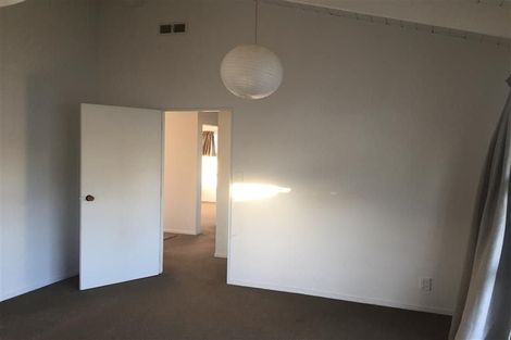 Photo of property in 1/48 Strid Road, Te Atatu South, Auckland, 0610